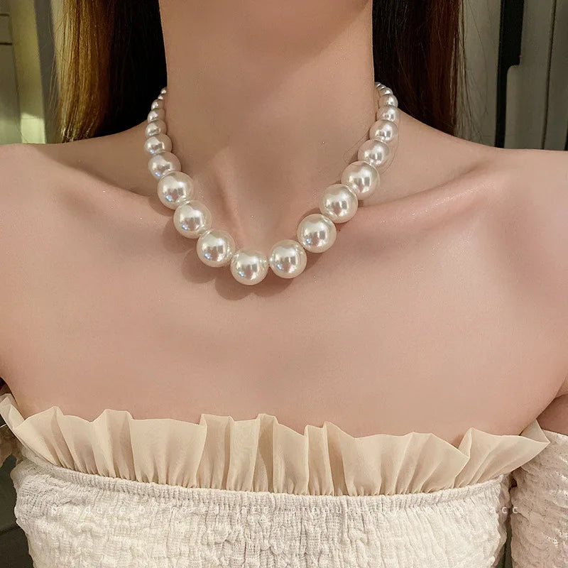 IRREGULAR PEARL NECKLACE